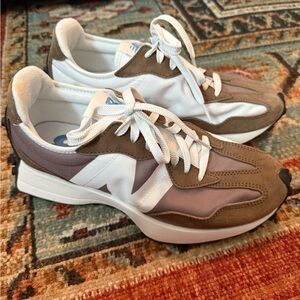 New Balance Women's Sneakers - White, Brown